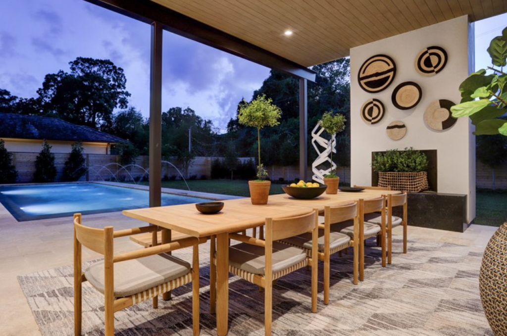 Another contemporary designer by builder Allan Edwards, who has a deft hand with outdoor/indoor living spaces with swimming pools.