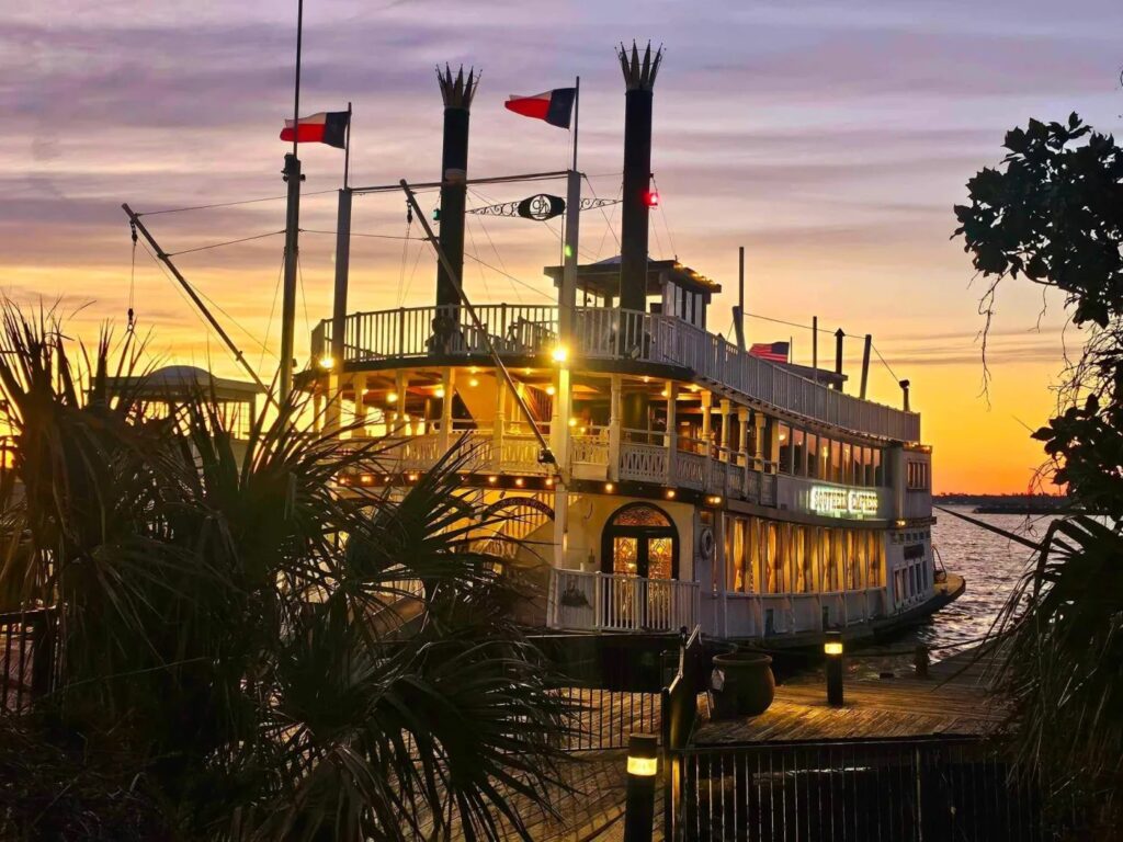 Lake conroe dinner cruise 2