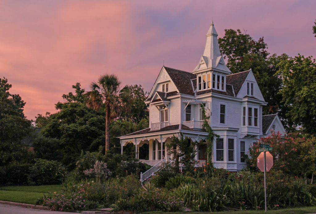 castle house Houston Heights