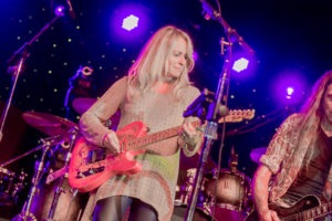 Deana Carter at the Houston Cattle Baron’s Ball at the George Ranch. (Photo by Mike Charlton)