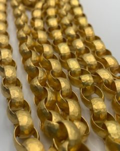 Reads 24k gold chains