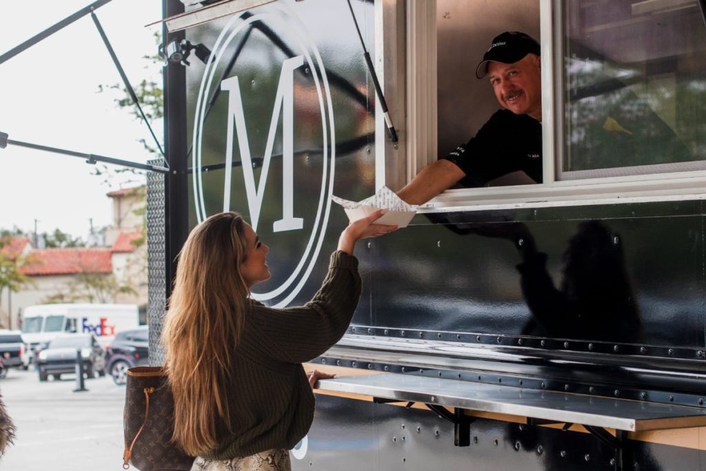 Mi-Cocina-employee-1200×800