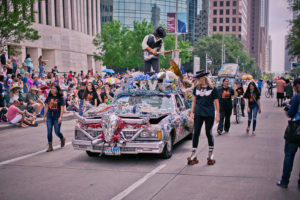 9.Art-Car-Parade-©MorrisMalakoff