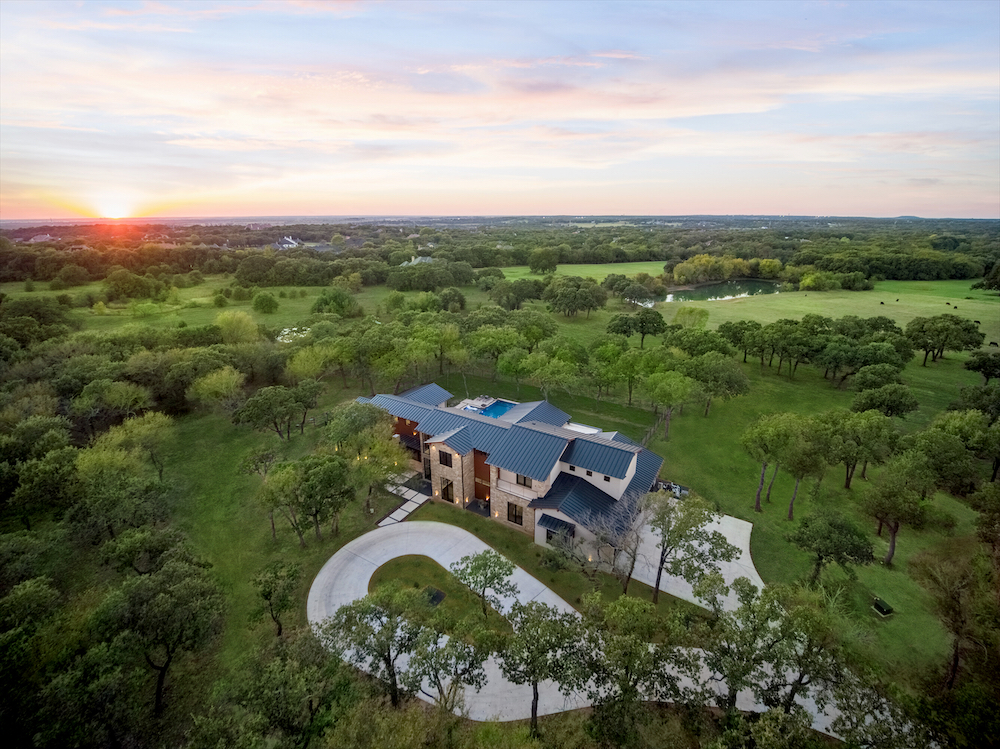 Suzanne-Rockgate 1200-Photo 7 (Photo by Zach Spross Photography for Douglas Elliman)