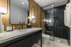 Sky-High-at-the-Plaza_Telluride_Bathroom-40_Summer_2022