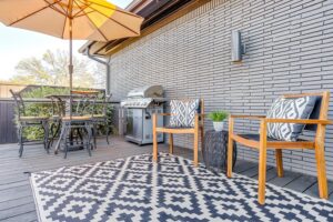 3401 Dorothy Lane – The facade sports its original skinny, Roman brick.