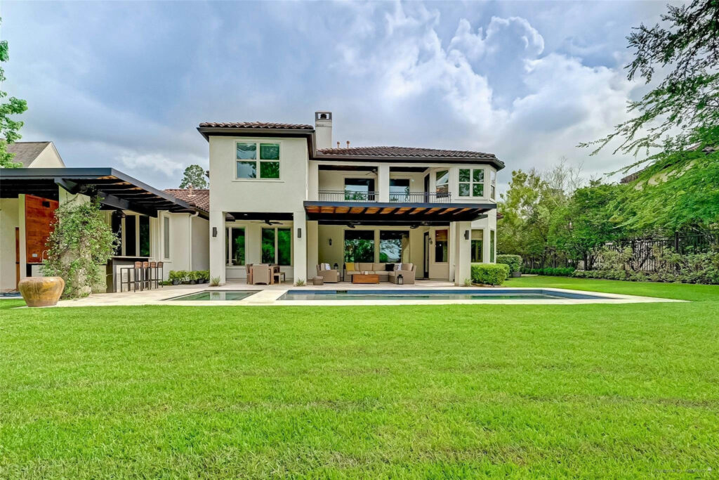 14 N Player Manor Circle back